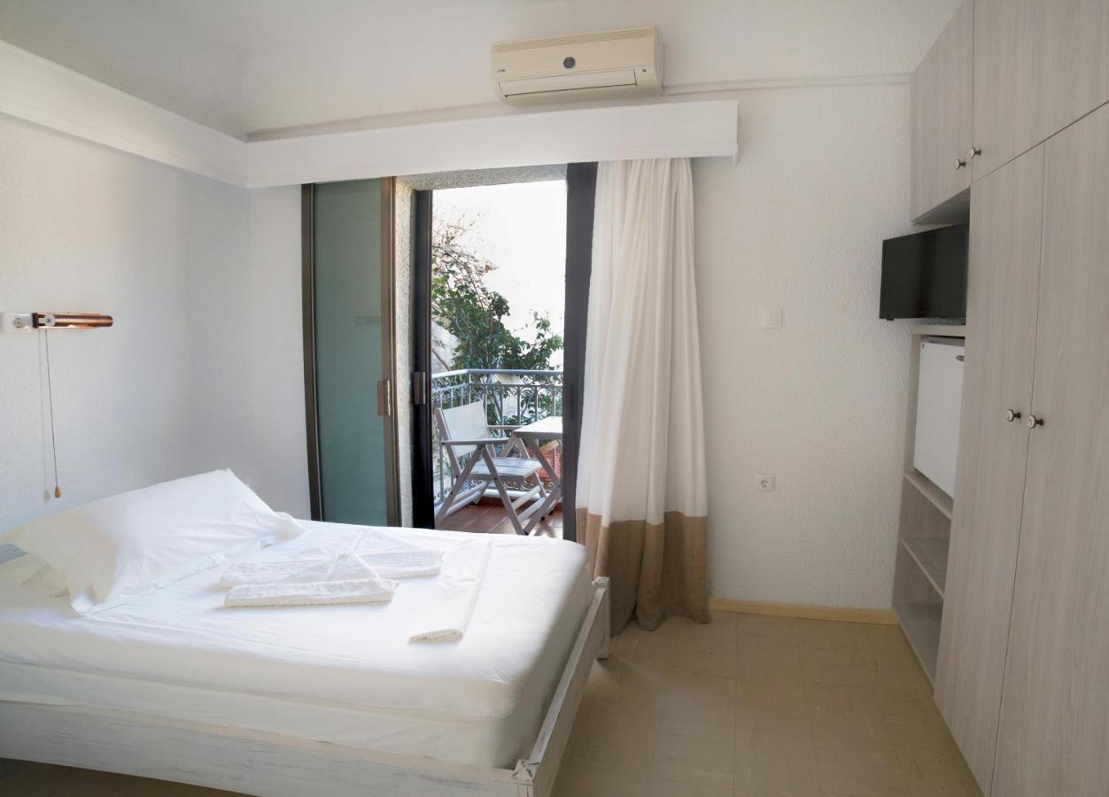 Marina Hotel Ágios Kírykos Extérieur photo