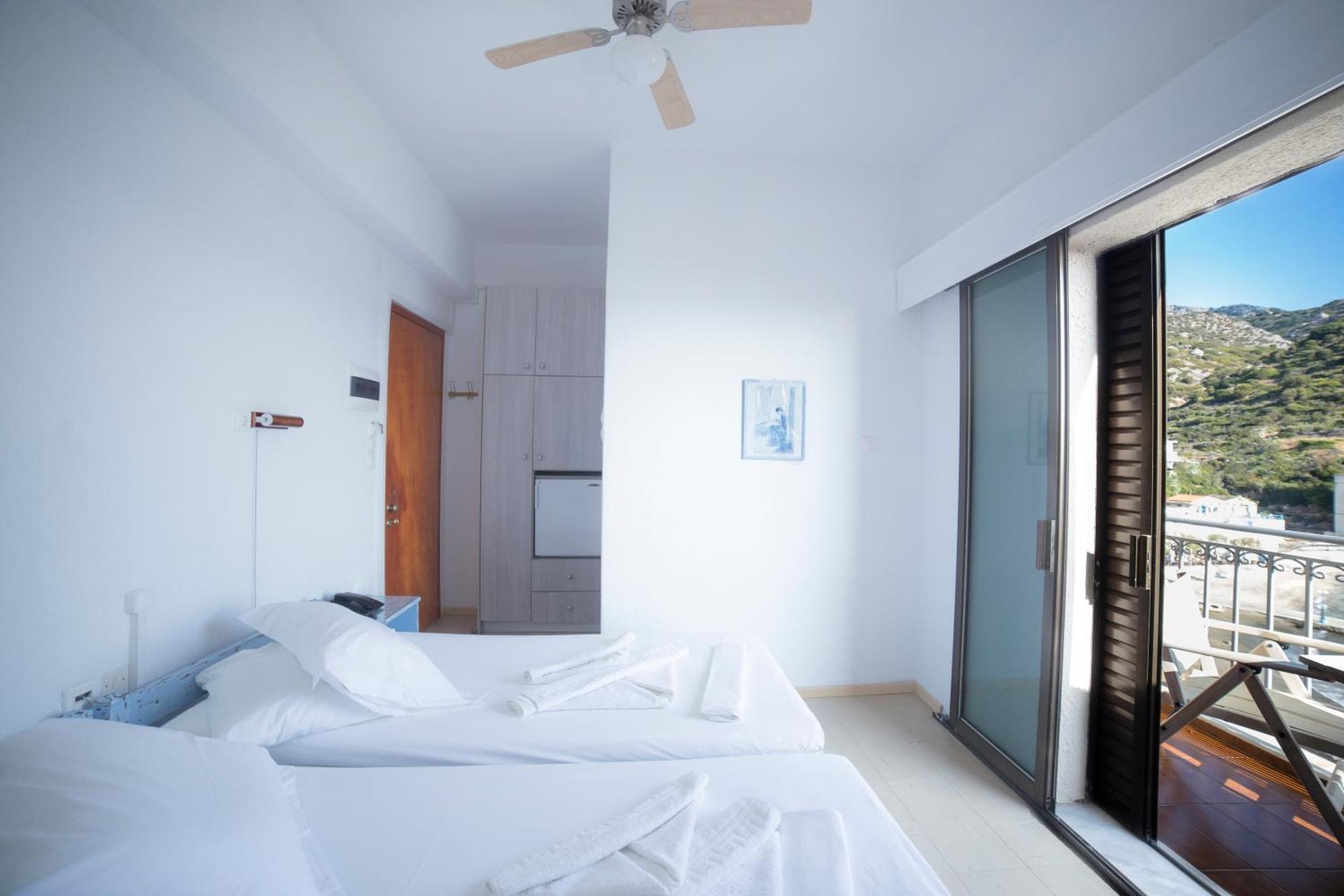 Marina Hotel Ágios Kírykos Extérieur photo