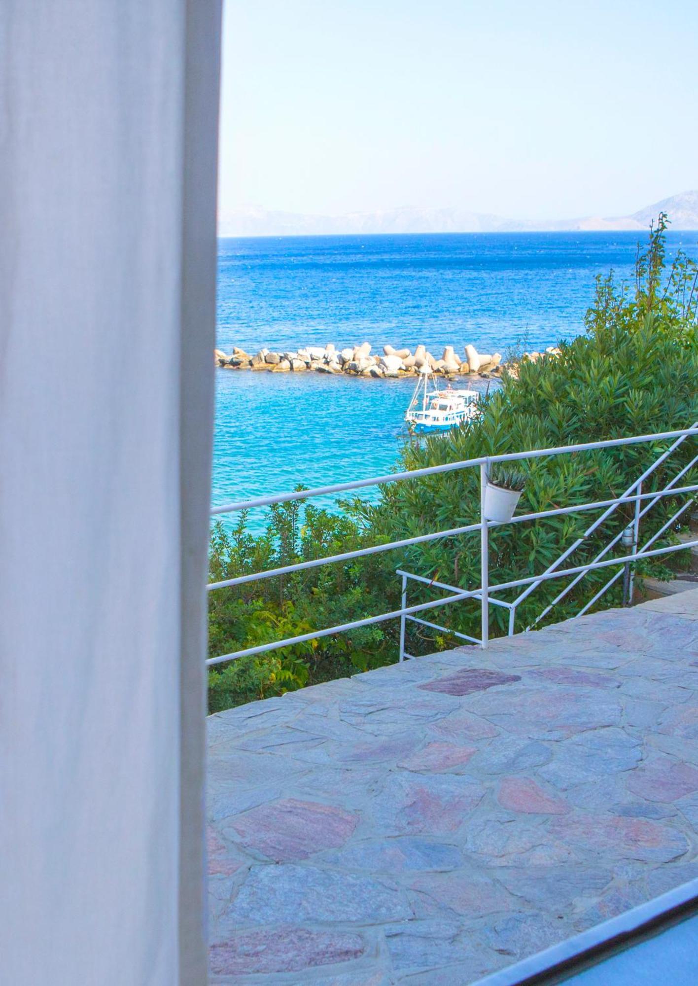 Marina Hotel Ágios Kírykos Extérieur photo
